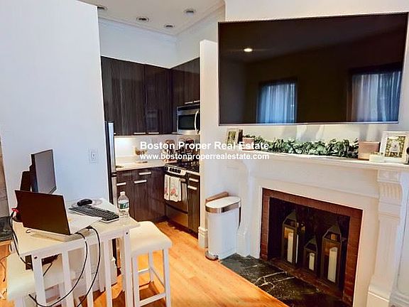 254 Newbury St. #1 Boston - Back Bay Unit Photo 3