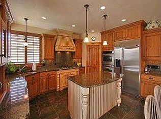 1832 E Bear Claw Cir, Draper, UT 84020