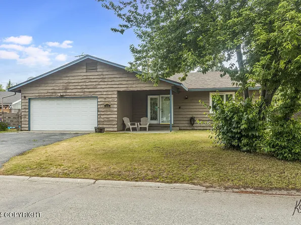 5170 Chilkoot Dr, Fairbanks, AK 99709