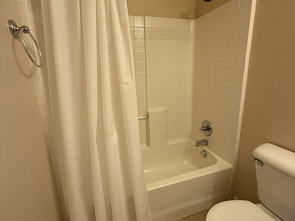 2nd image of 340 Kellogg St
