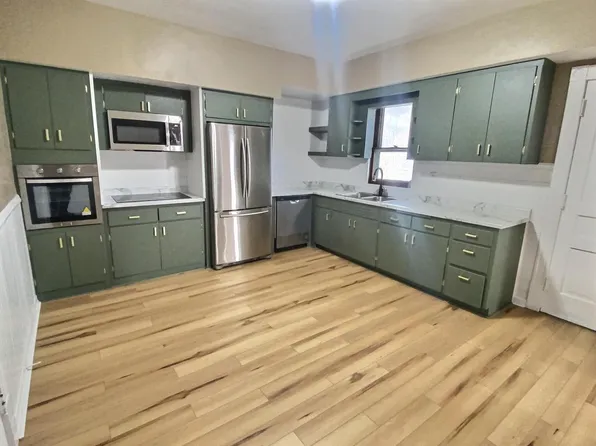 2846 North Vel R Phillips AVENUE, Milwaukee, WI 53212