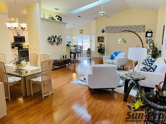 2nd image of 1466 Areca Palm Dr