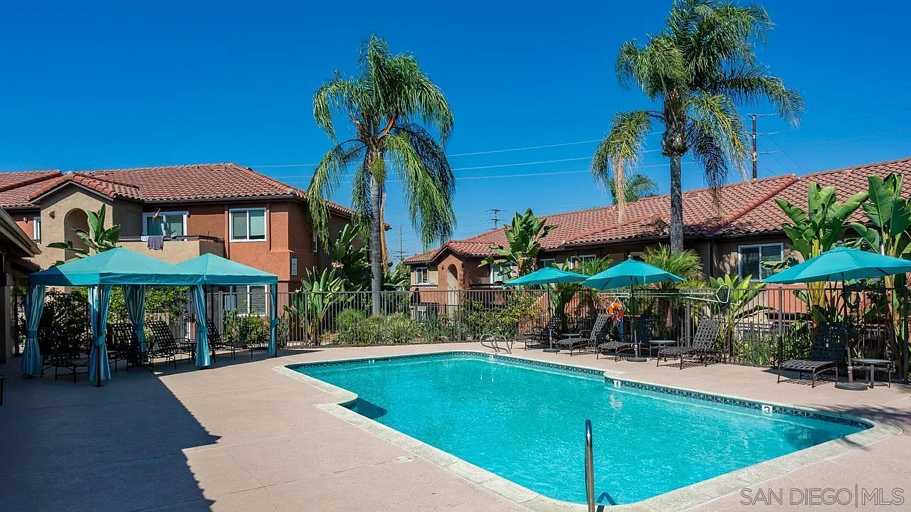 2 bed, 857 sqft, $2,600 — Photo 3