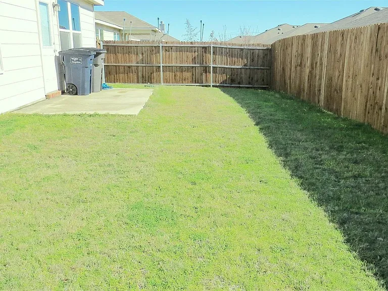 433 Magma Dr — Photo 13