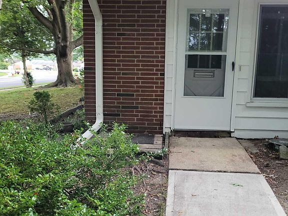 2nd image of 708A Plymouth Dr