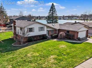 1838 Lyster Ln, Troy, MI 48085