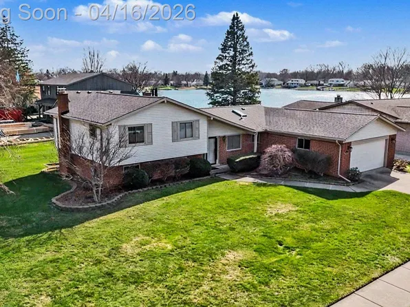 1838 Lyster Ln, Troy, MI 48085