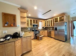 61-28 56th Ave #2, Maspeth, NY 11378