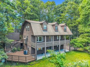122 Birchwood Dr, Laurel Park, NC 28739