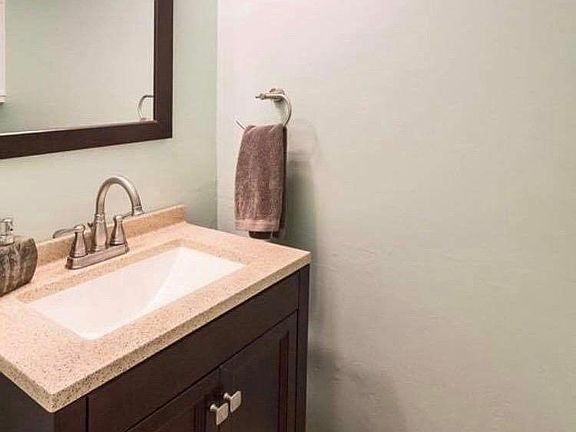 4th image of 1109 Blair Ct #1109