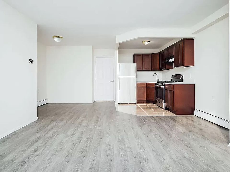 1st image of 319 Winthrop St #1D