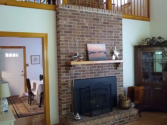3rd image of 127 Pebble Dr