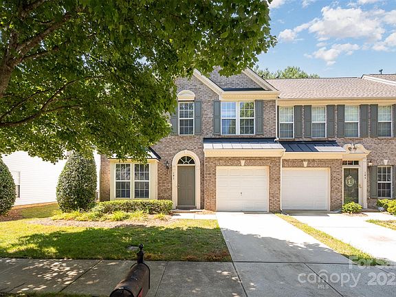 2nd image of 141 Cypress Landing Dr