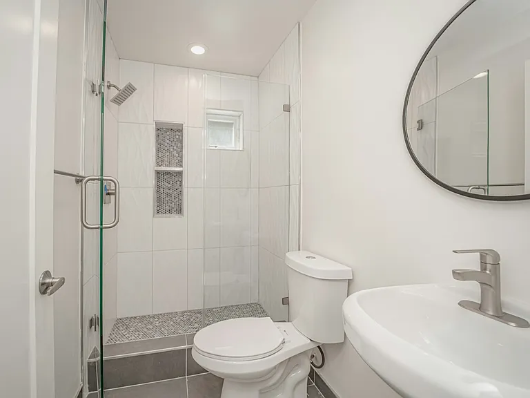 1321 Bates Ave #1323 — Photo 10