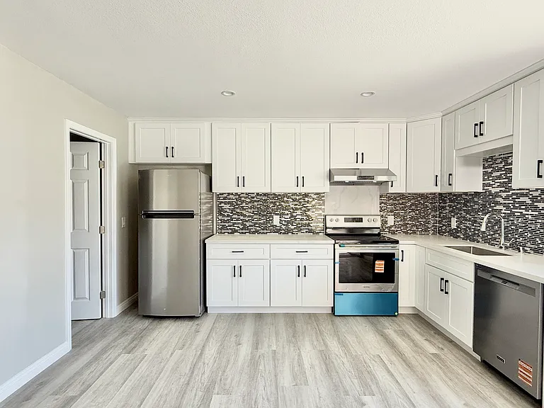 9135 Truman St — Photo 1