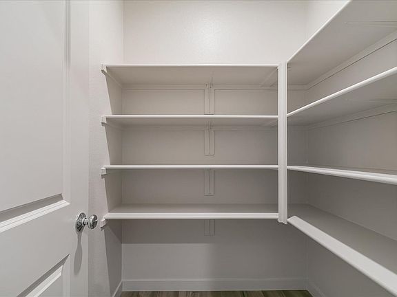 5th image of 227 Manatee Street