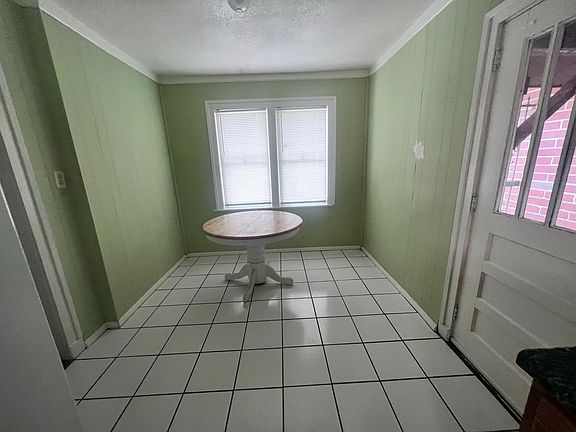 4th image of 1521 NW 7th Ave
