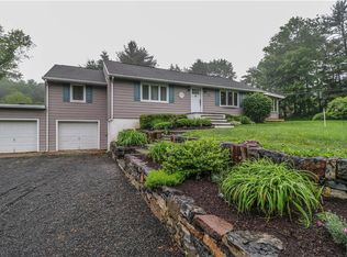 64 Stony Brook Rd, Hopewell, NJ 08525