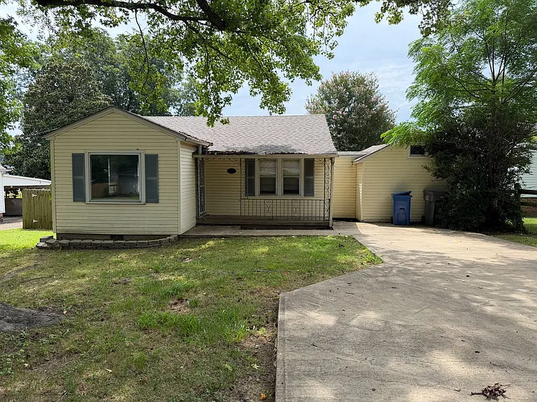 419 Ridgecrest St — Photo 1