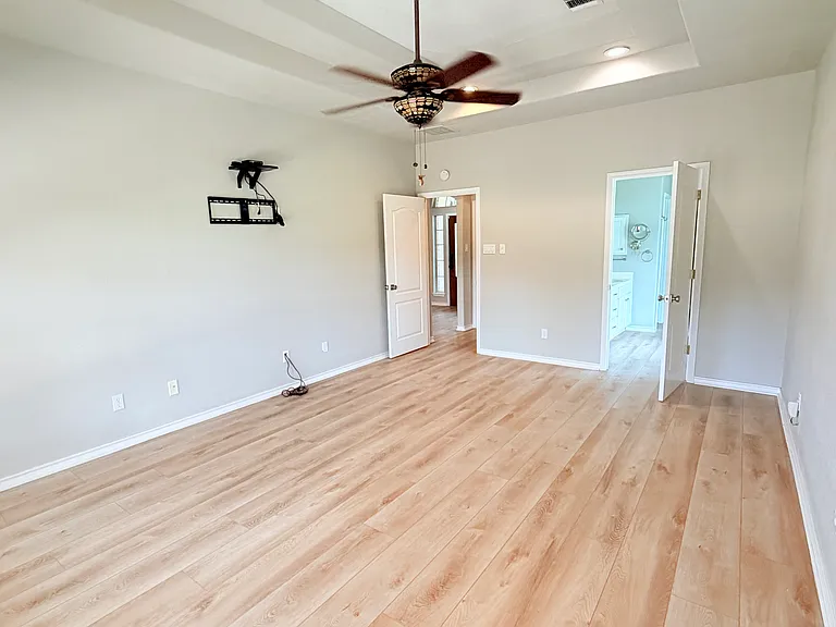 412 Shayla Ln — Photo 18