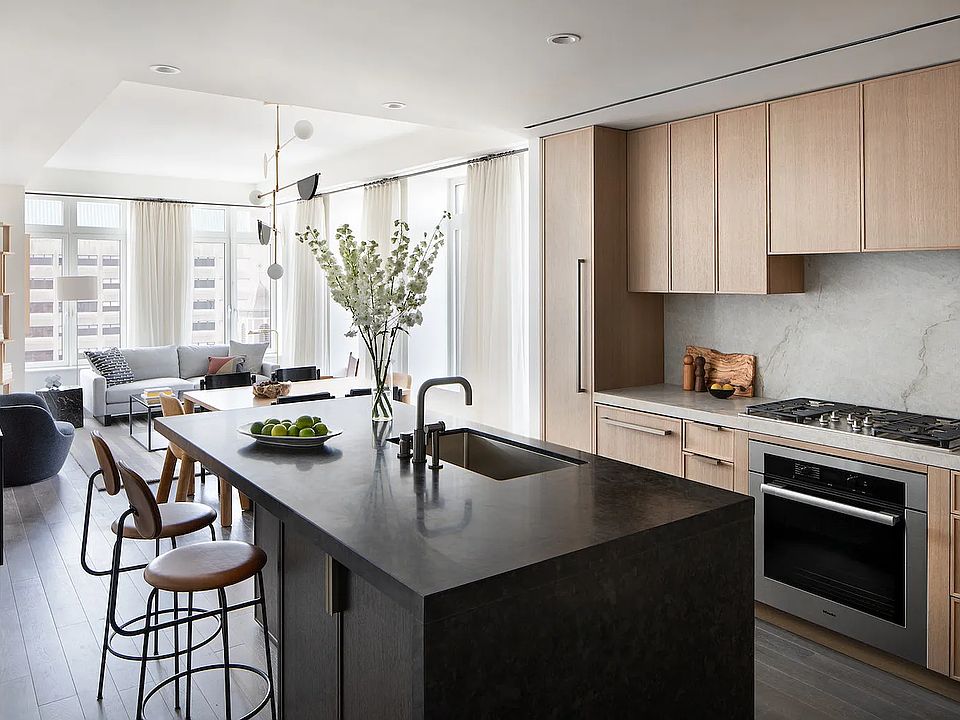 1st image of 543 W 122nd St #17F
