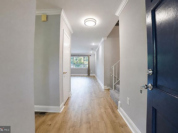 4th image of 1302 Homewood Ln