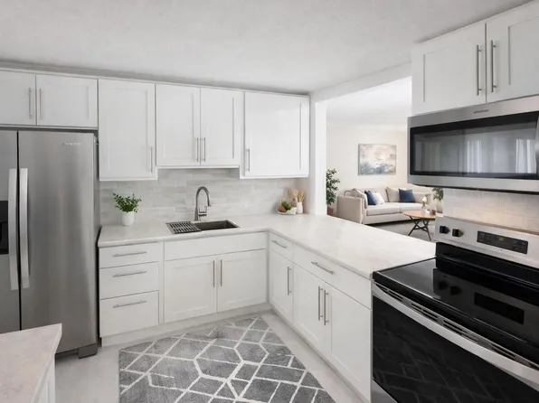 2687 Garden Drive N #212, Lake Worth Beach, FL 33461