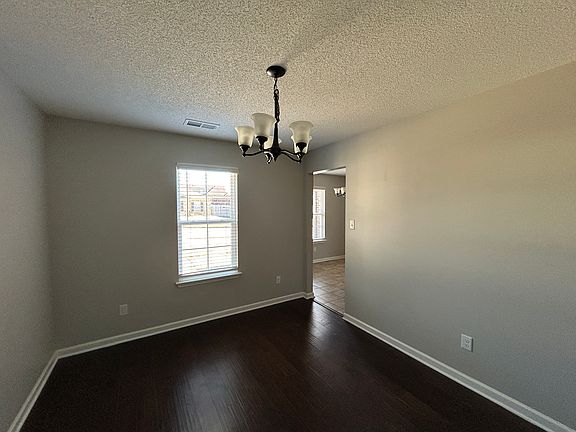 5th image of 5279 Blue Diamond St