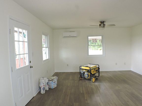 4th image of 9347 Rich Lan Rd