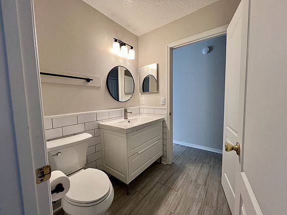 1st floor guest bathroom