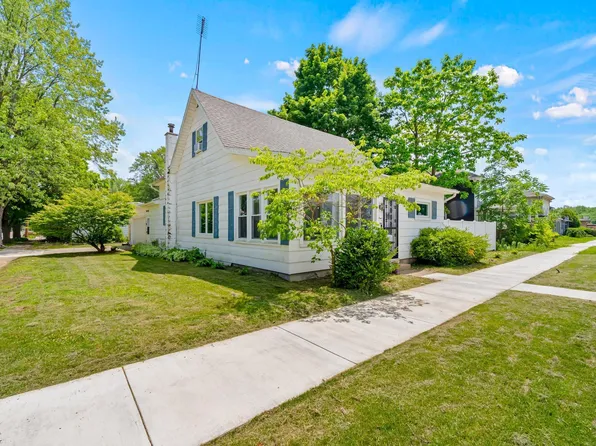 110 N Maple St, South Whitley, IN 46787