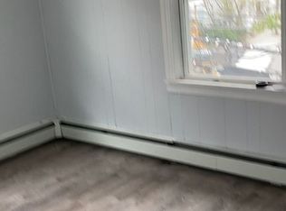 594 Charles St, Providence, RI 02904
