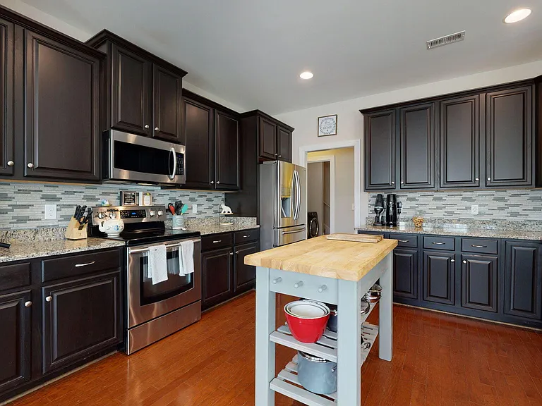 505 Pinehurst Cir — Photo 29