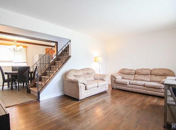 2nd image of 45 Sycamore Dr