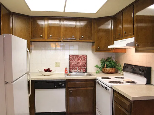 Peppertree Village Apartments