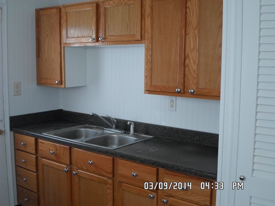 2nd image of 1713 N Valley Ave