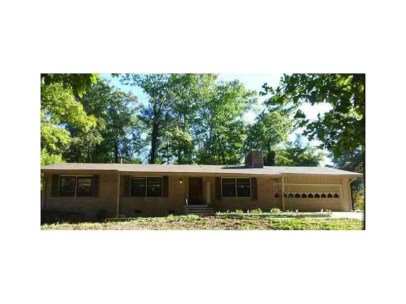 3064 Briarlake Rd photo 1