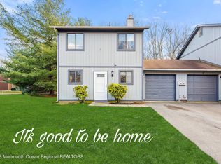 1 Pelican Rd, Howell, NJ 07731