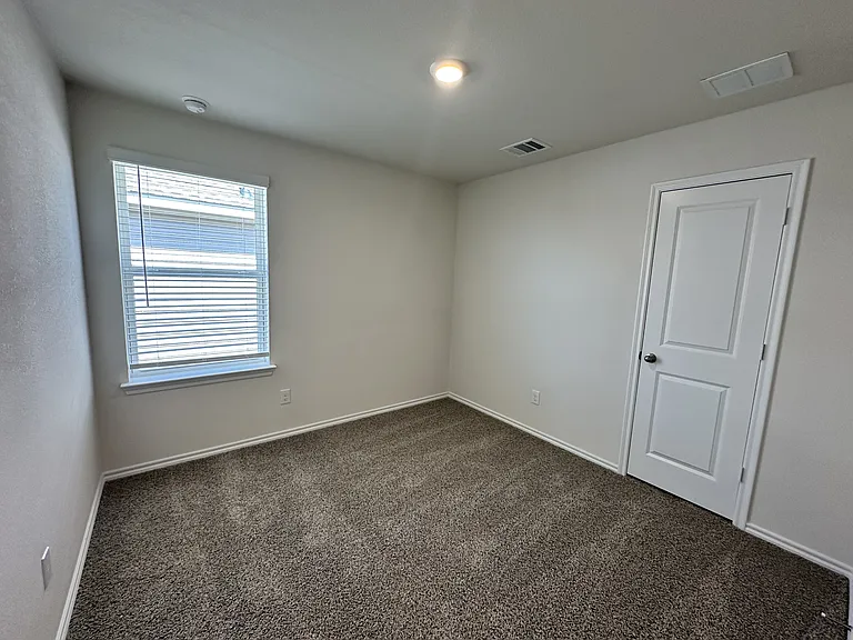 634 White Ash Dr — Photo 11