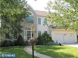 2 Springhouse Dr, Medford, NJ 08055
