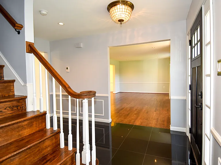 9309 Reef Ct — Photo 35