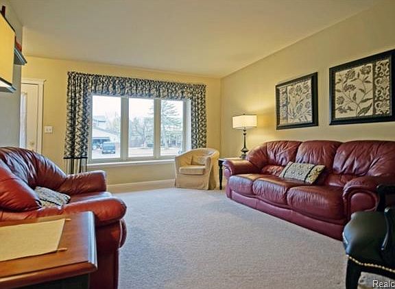2nd image of 7401 Admiralty Dr