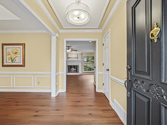 2nd image of 813 Meadow Vale Dr