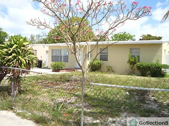 4th image of 1301 NW 10th Pl