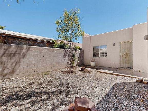 2nd image of 3952 Paseo Del Sol