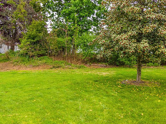 4th image of 227 Port Noble Dr