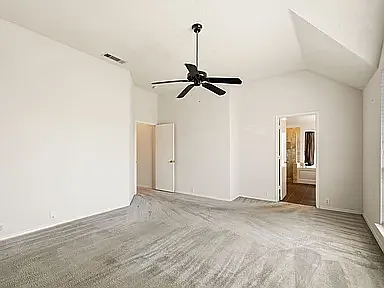 702 Lake Bridge Dr — Photo 13