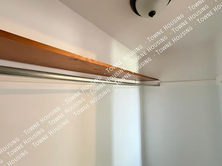 26 Janet St #RIGHT — Photo 8