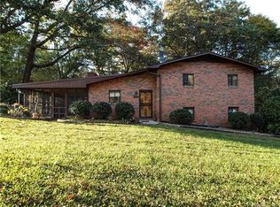 2203 Hillcrest Rd, Dallas, NC 28034