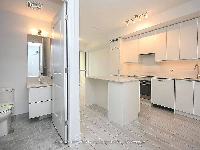 30 Elm Dr W #707 — Photo 9